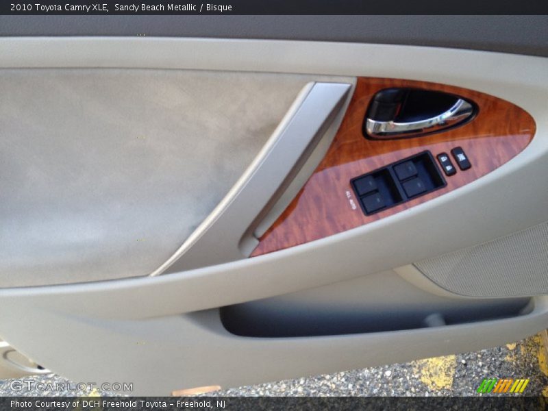 Sandy Beach Metallic / Bisque 2010 Toyota Camry XLE
