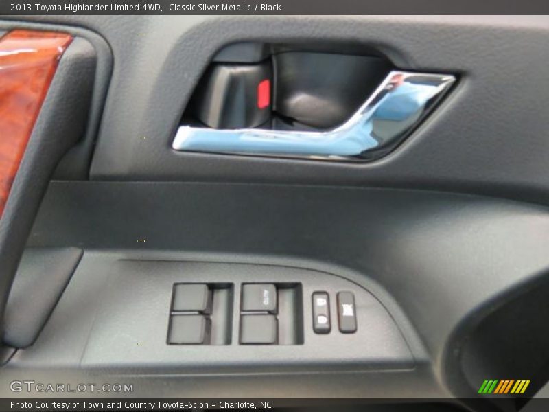 Classic Silver Metallic / Black 2013 Toyota Highlander Limited 4WD