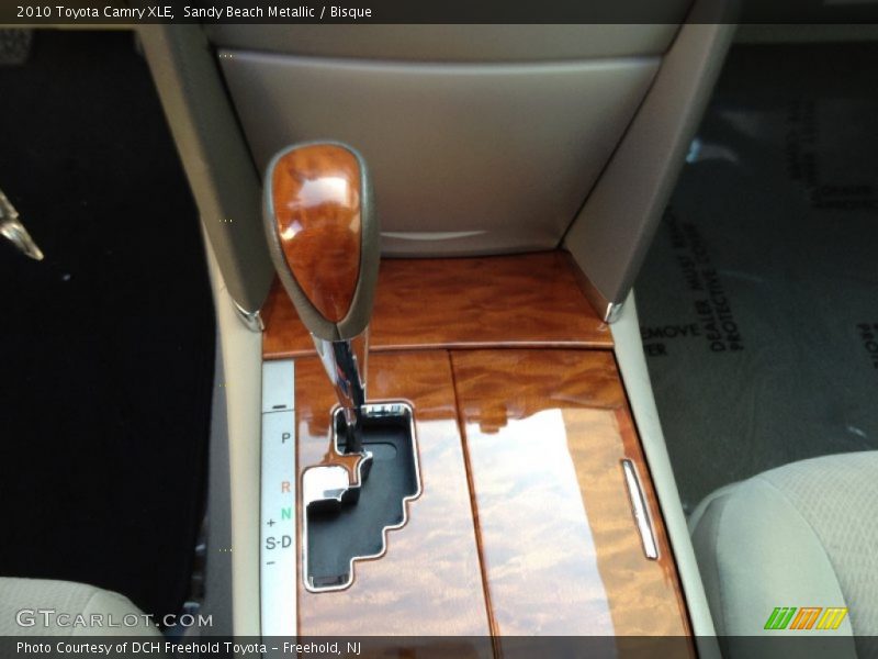 Sandy Beach Metallic / Bisque 2010 Toyota Camry XLE