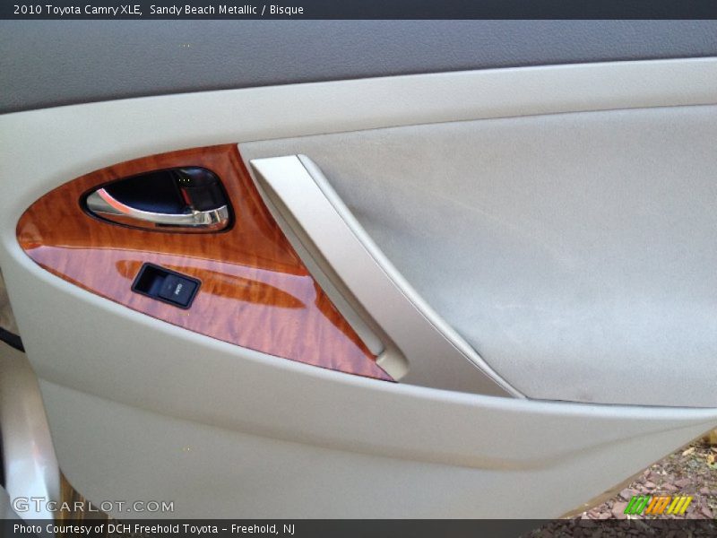 Sandy Beach Metallic / Bisque 2010 Toyota Camry XLE