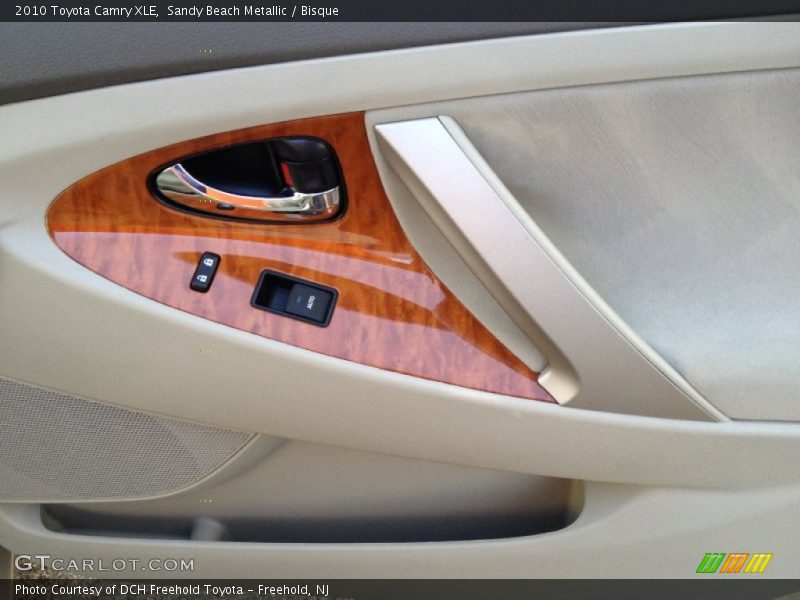Sandy Beach Metallic / Bisque 2010 Toyota Camry XLE