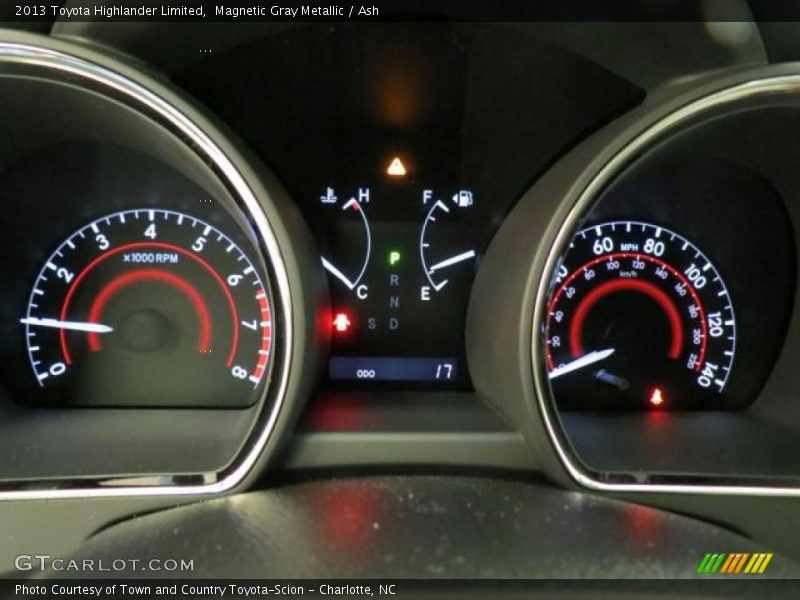 Magnetic Gray Metallic / Ash 2013 Toyota Highlander Limited