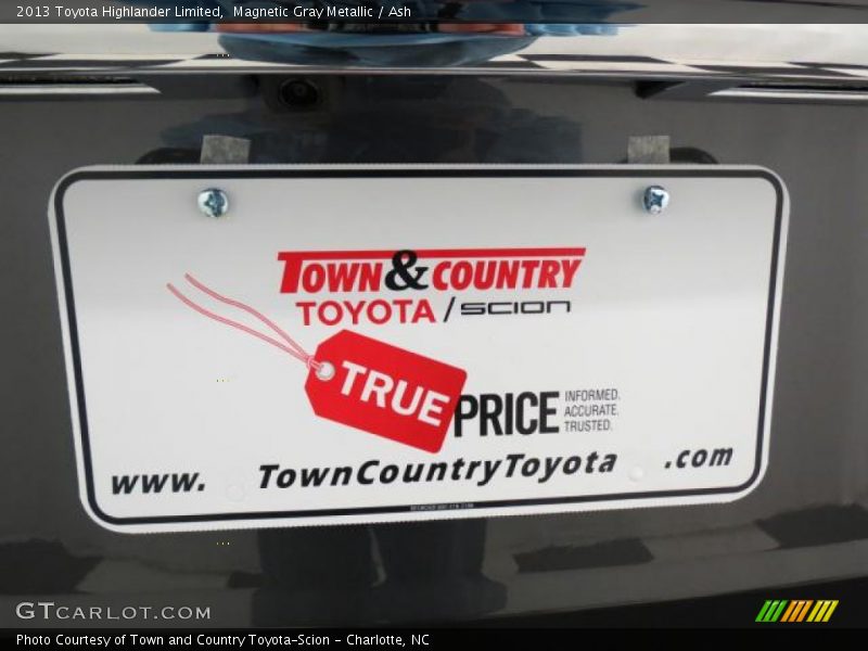 Magnetic Gray Metallic / Ash 2013 Toyota Highlander Limited