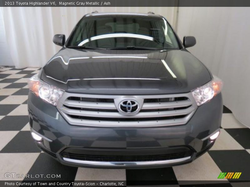 Magnetic Gray Metallic / Ash 2013 Toyota Highlander V6