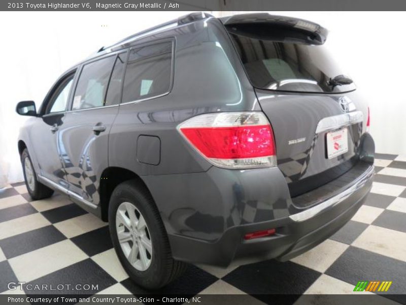 Magnetic Gray Metallic / Ash 2013 Toyota Highlander V6