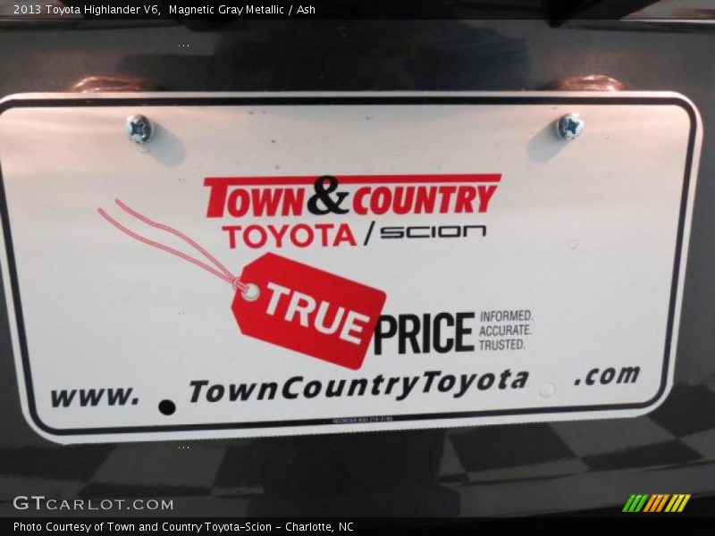 Magnetic Gray Metallic / Ash 2013 Toyota Highlander V6