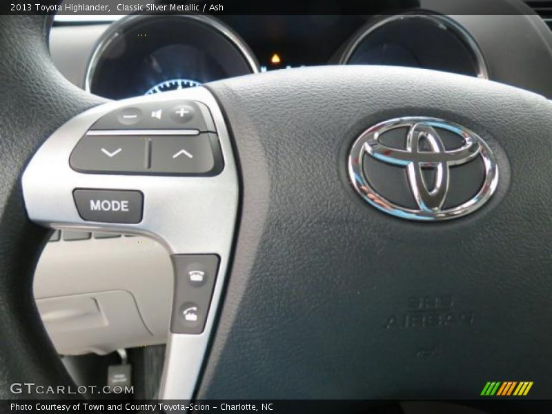 Classic Silver Metallic / Ash 2013 Toyota Highlander