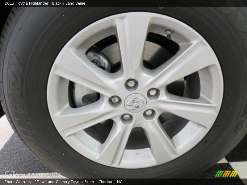 Black / Sand Beige 2013 Toyota Highlander