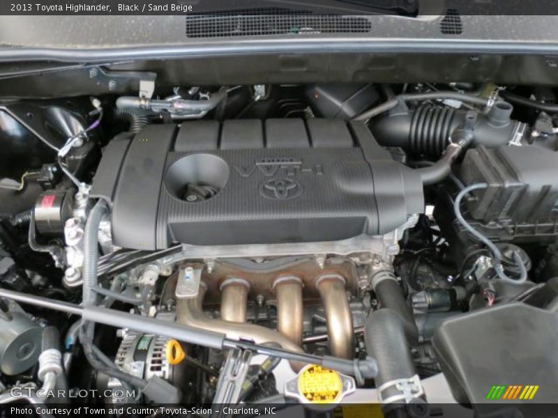 Black / Sand Beige 2013 Toyota Highlander