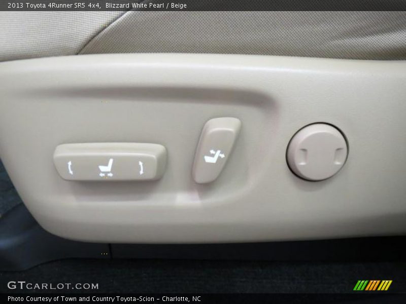 Blizzard White Pearl / Beige 2013 Toyota 4Runner SR5 4x4