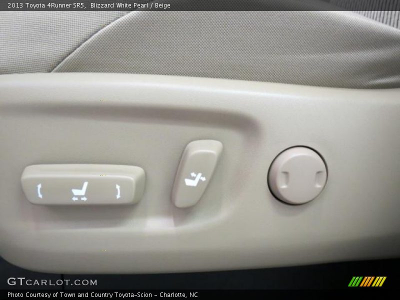 Blizzard White Pearl / Beige 2013 Toyota 4Runner SR5