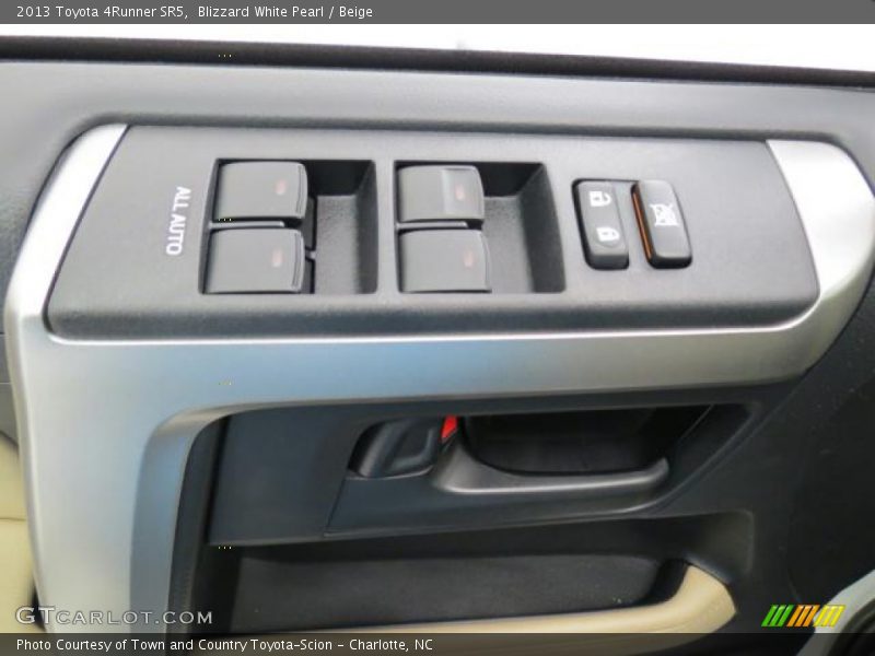 Blizzard White Pearl / Beige 2013 Toyota 4Runner SR5