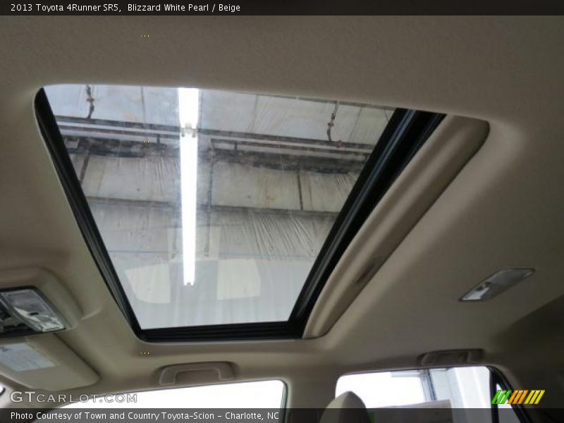 Blizzard White Pearl / Beige 2013 Toyota 4Runner SR5