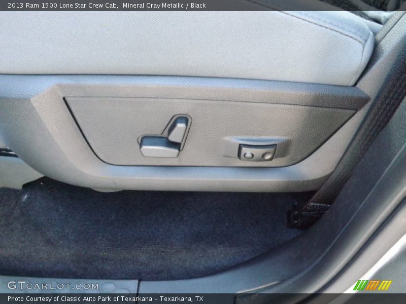 Mineral Gray Metallic / Black 2013 Ram 1500 Lone Star Crew Cab