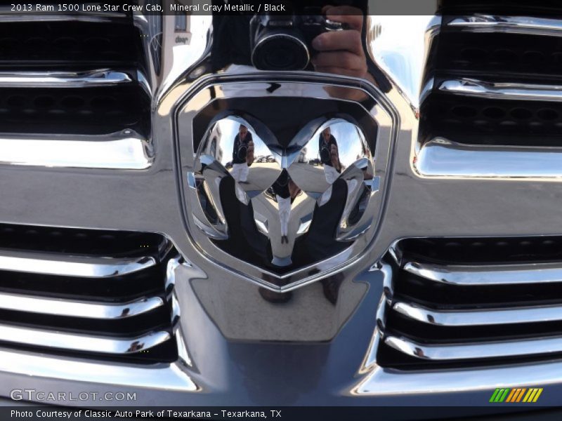 Mineral Gray Metallic / Black 2013 Ram 1500 Lone Star Crew Cab