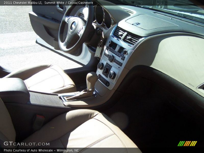 Summit White / Cocoa/Cashmere 2011 Chevrolet Malibu LS