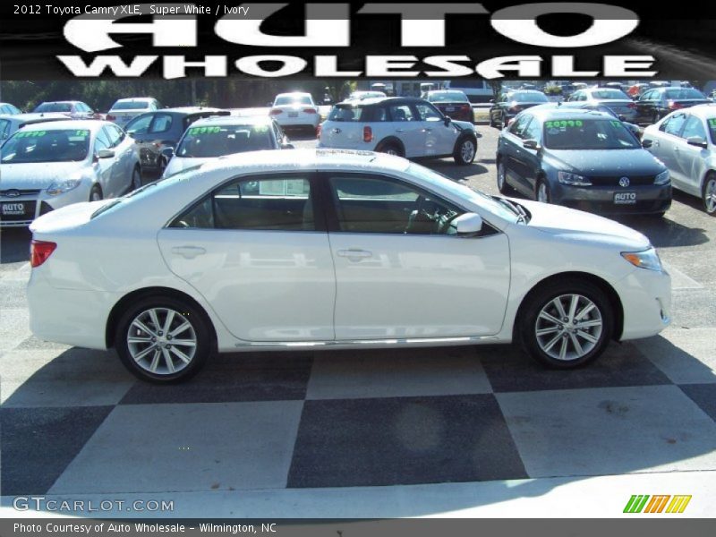 Super White / Ivory 2012 Toyota Camry XLE