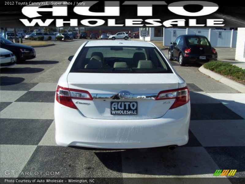 Super White / Ivory 2012 Toyota Camry XLE