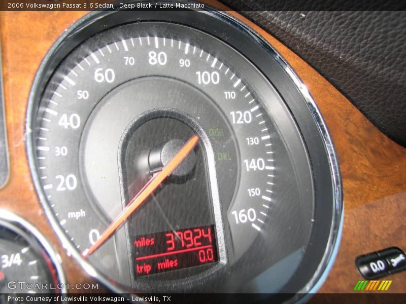 Deep Black / Latte Macchiato 2006 Volkswagen Passat 3.6 Sedan