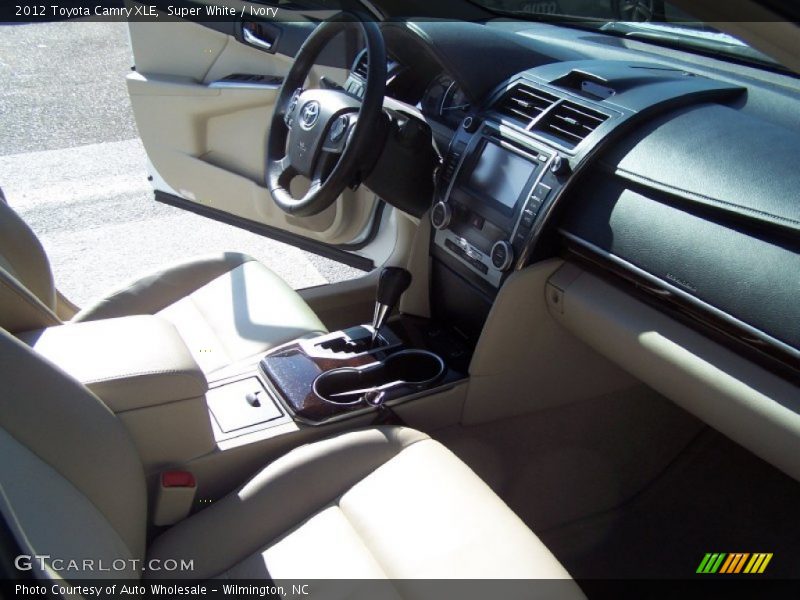 Super White / Ivory 2012 Toyota Camry XLE