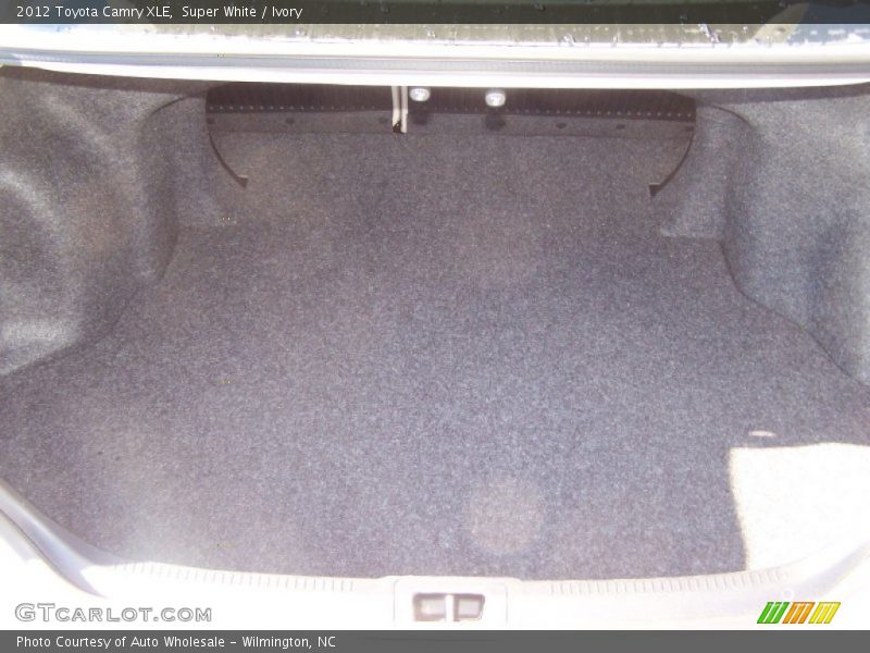 Super White / Ivory 2012 Toyota Camry XLE