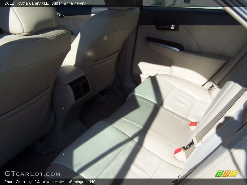 Super White / Ivory 2012 Toyota Camry XLE
