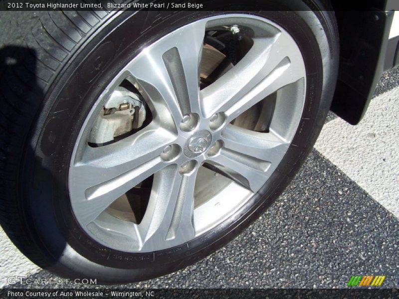 Blizzard White Pearl / Sand Beige 2012 Toyota Highlander Limited