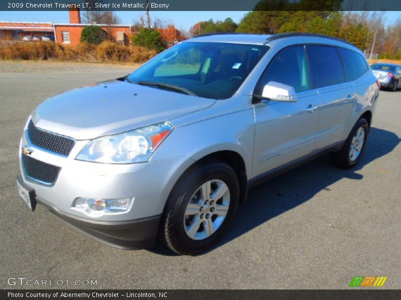 Silver Ice Metallic / Ebony 2009 Chevrolet Traverse LT