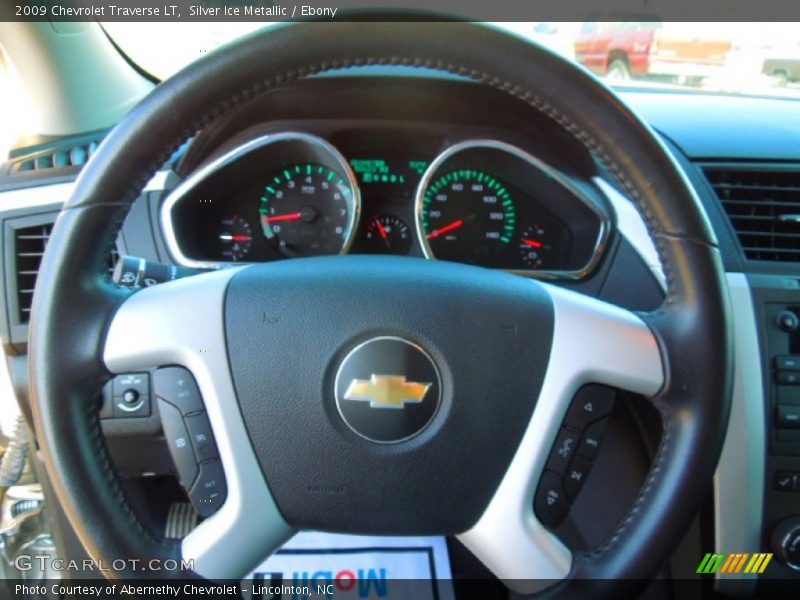 Silver Ice Metallic / Ebony 2009 Chevrolet Traverse LT