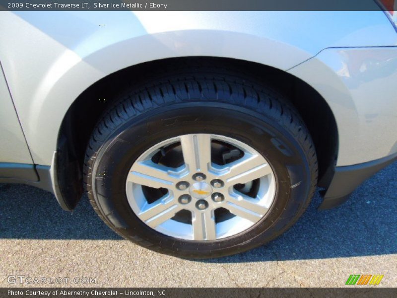 Silver Ice Metallic / Ebony 2009 Chevrolet Traverse LT