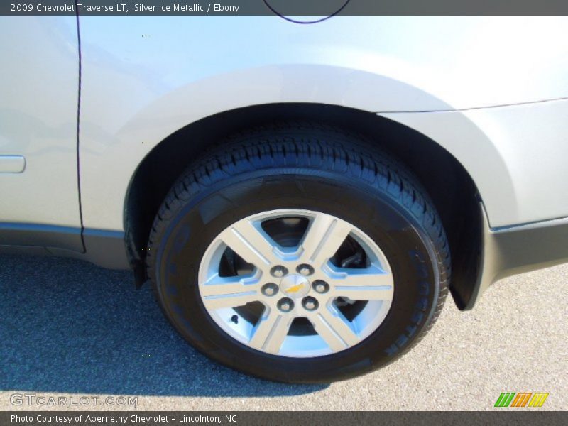 Silver Ice Metallic / Ebony 2009 Chevrolet Traverse LT