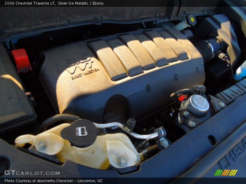 Silver Ice Metallic / Ebony 2009 Chevrolet Traverse LT