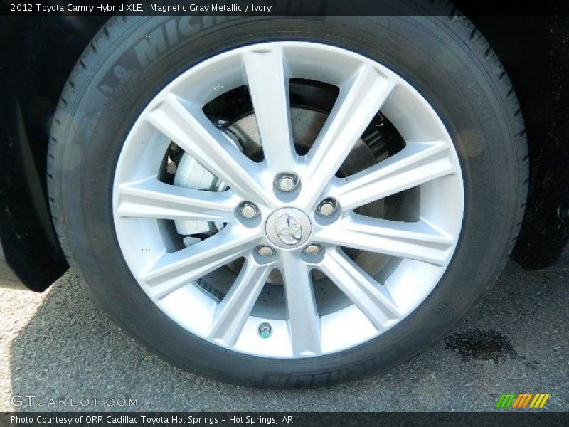 Magnetic Gray Metallic / Ivory 2012 Toyota Camry Hybrid XLE