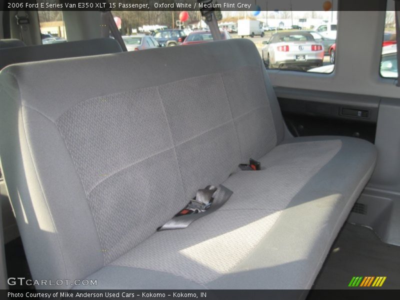 Oxford White / Medium Flint Grey 2006 Ford E Series Van E350 XLT 15 Passenger