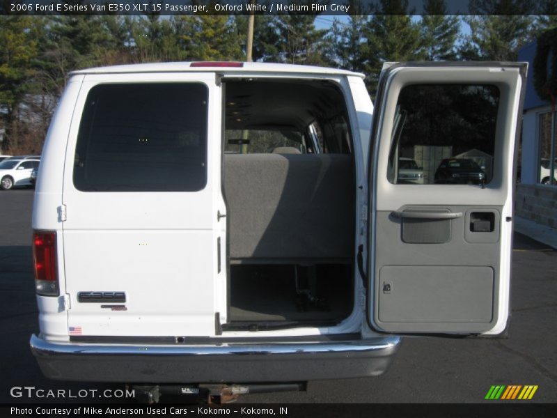 Oxford White / Medium Flint Grey 2006 Ford E Series Van E350 XLT 15 Passenger