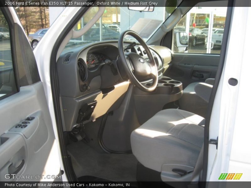 Oxford White / Medium Flint Grey 2006 Ford E Series Van E350 XLT 15 Passenger
