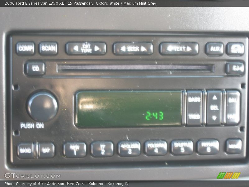 Oxford White / Medium Flint Grey 2006 Ford E Series Van E350 XLT 15 Passenger