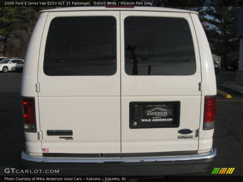 Oxford White / Medium Flint Grey 2006 Ford E Series Van E350 XLT 15 Passenger