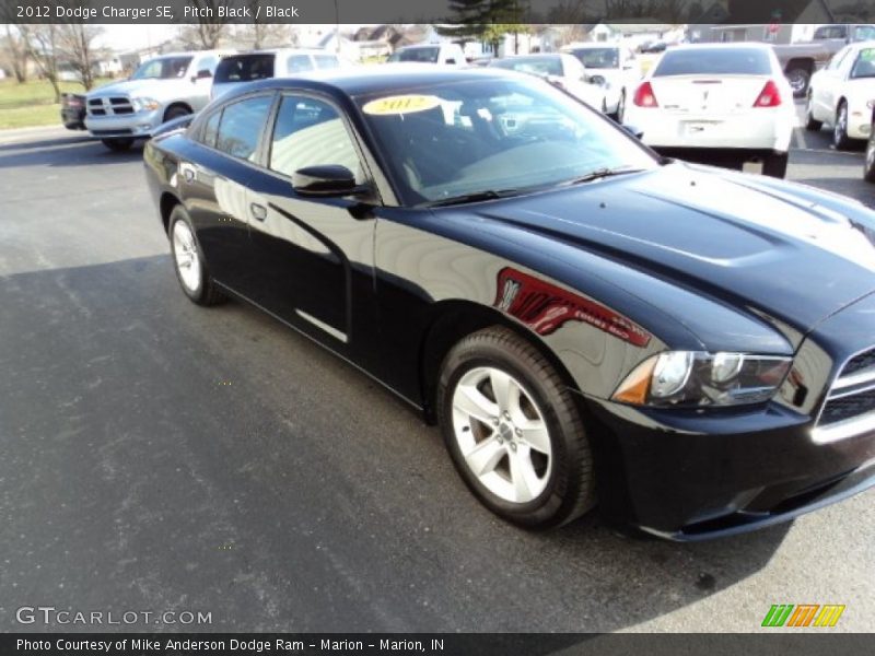 Pitch Black / Black 2012 Dodge Charger SE