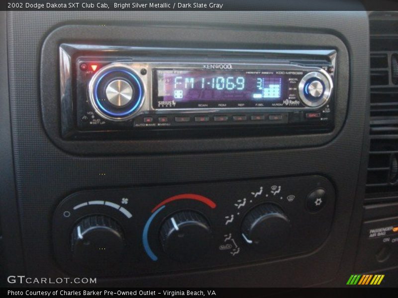 Bright Silver Metallic / Dark Slate Gray 2002 Dodge Dakota SXT Club Cab