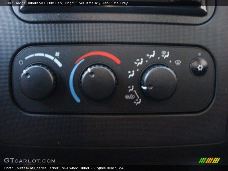 Controls of 2002 Dakota SXT Club Cab