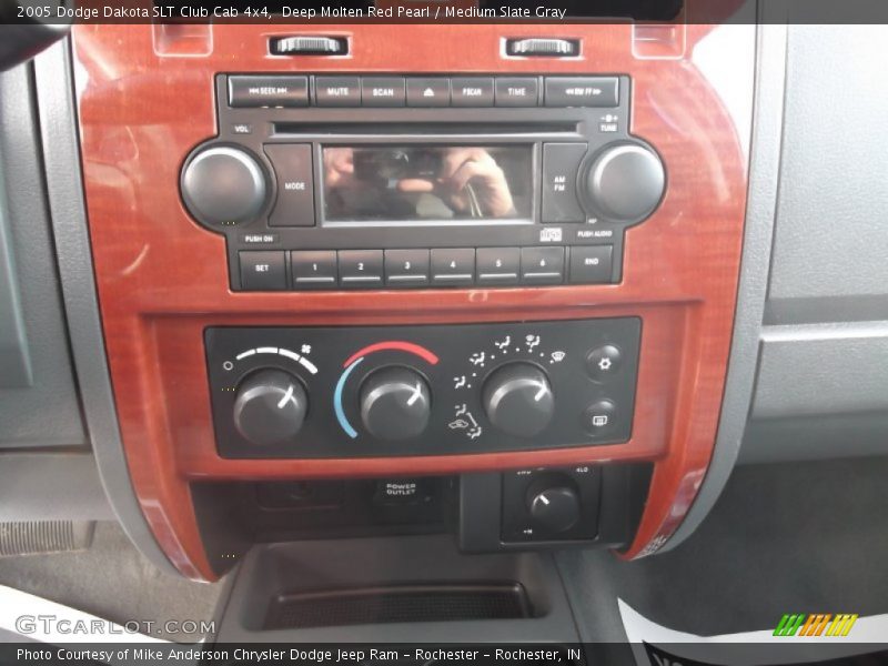 Deep Molten Red Pearl / Medium Slate Gray 2005 Dodge Dakota SLT Club Cab 4x4