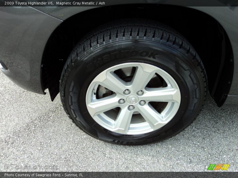 Magnetic Gray Metallic / Ash 2009 Toyota Highlander V6