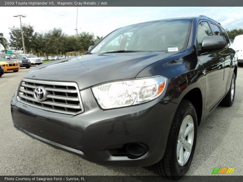 Magnetic Gray Metallic / Ash 2009 Toyota Highlander V6