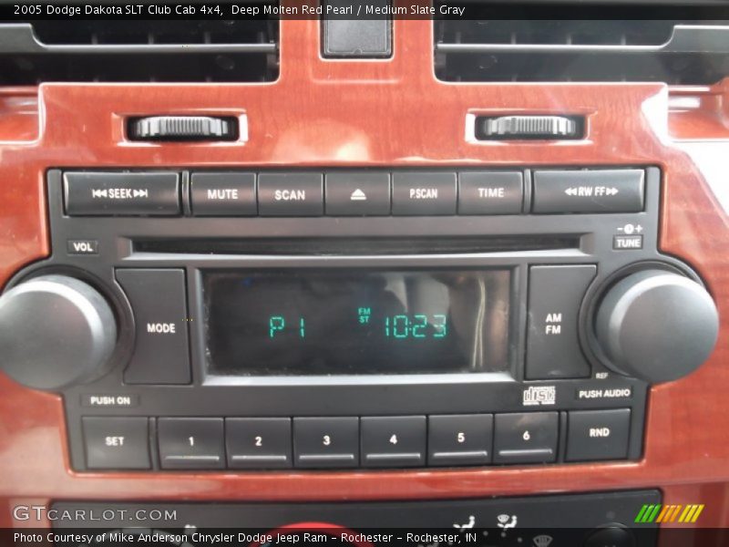 Audio System of 2005 Dakota SLT Club Cab 4x4