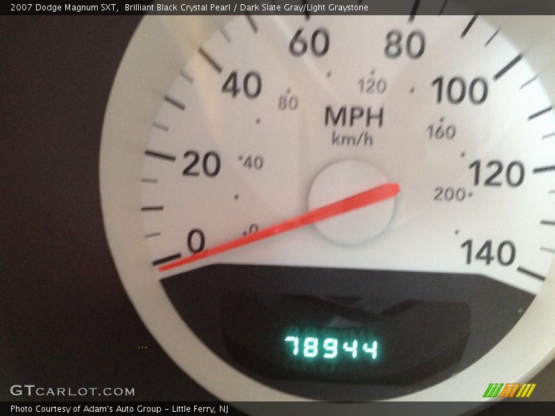 Brilliant Black Crystal Pearl / Dark Slate Gray/Light Graystone 2007 Dodge Magnum SXT
