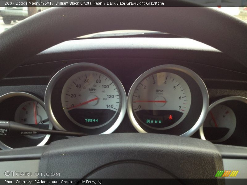 Brilliant Black Crystal Pearl / Dark Slate Gray/Light Graystone 2007 Dodge Magnum SXT