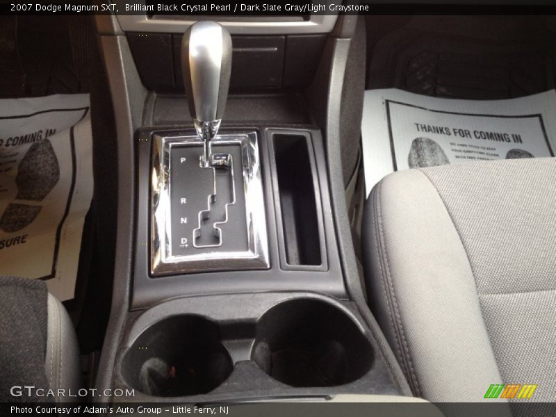 Brilliant Black Crystal Pearl / Dark Slate Gray/Light Graystone 2007 Dodge Magnum SXT