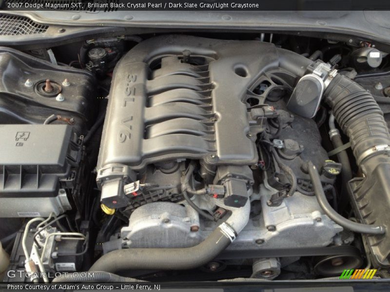 Brilliant Black Crystal Pearl / Dark Slate Gray/Light Graystone 2007 Dodge Magnum SXT