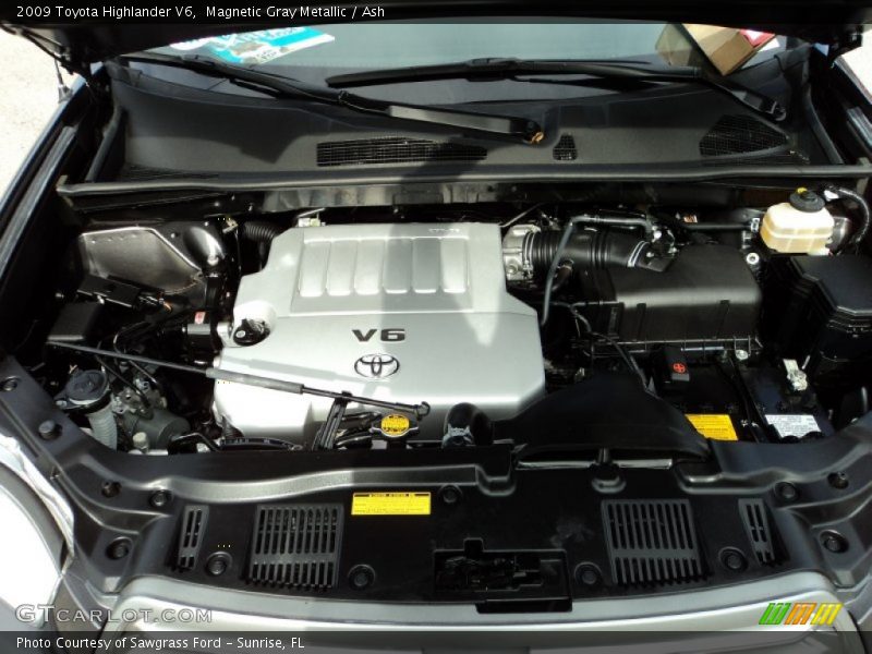 Magnetic Gray Metallic / Ash 2009 Toyota Highlander V6